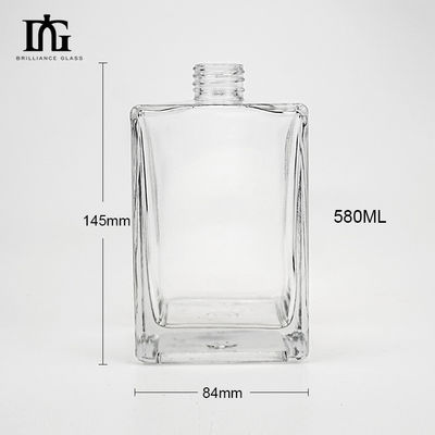 Colarinho de vidro Material Quadrado Ombro plano claro 500 ml Garrafa de uísque de 700 ml com cortiça