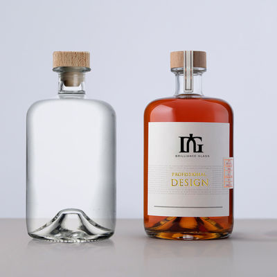 Garrafa de vidro de capacidade personalizada para bebidas alcoólicas Tequila Vodka Brandy Whisky Rum Gin Liquor 500ml/700ml/750ml