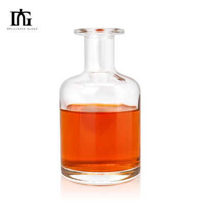 Garrafa de vidro de capacidade personalizada para bebidas alcoólicas Tequila Vodka Brandy Whisky Rum Gin Liquor 500ml/700ml/750ml