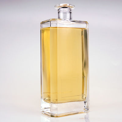 Garrafas de vidro quadradas clássicas para vinho 500 ml 700 ml Material de base Vidro e Super Flint