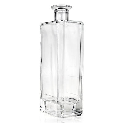 Garrafas de vidro quadradas clássicas para vinho 500 ml 700 ml Material de base Vidro e Super Flint