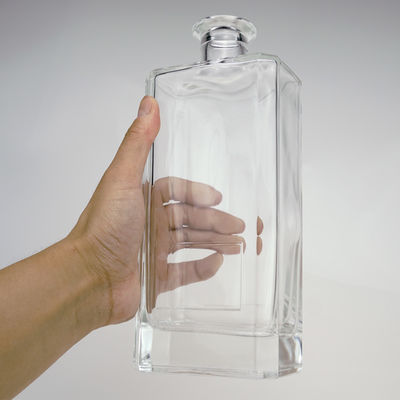 Garrafas de vidro quadradas clássicas para vinho 500 ml 700 ml Material de base Vidro e Super Flint