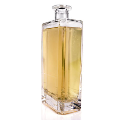 Garrafas de vidro quadradas clássicas para vinho 500 ml 700 ml Material de base Vidro e Super Flint