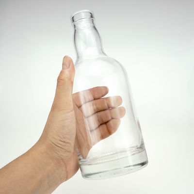 Fechaduras personalizadas de forma de logotipo 750 ml garrafa de vidro única vazia para licor com tampa
