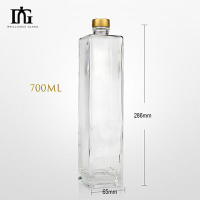 Botella de vidro de vodka transparente de 750 ml de forma quadrada com o logotipo do cliente aceitável