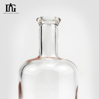 Whisky 750 ml garrafa de vidro de pedra clara com design clássico redondo e colarinho de vidro