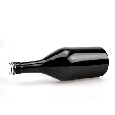 Garrafa de vidro de barriga grande e clara Custom Luxury Black Beverage Cork Engraving Gin Whiskey Vodka 500ml 1.75L