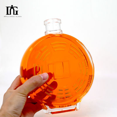 Material do colarinho de vidro Custom Moon Shape 700ml garrafa de rum para licores e bebidas