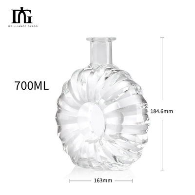 Material do colarinho de vidro Custom Moon Shape 700ml garrafa de rum para licores e bebidas