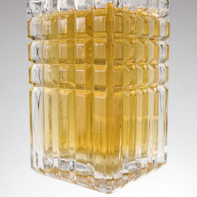 OEM/ODM Aceitável Quadrado 500ml Garrafa de vidro ecológico para uísque e beleza
