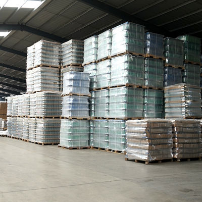 750 ml de garrafa de vidro de champanhe de cor de ouro com cortiça para bebidas industriais