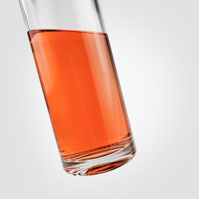 Fornecido gratuitamente 750ml 700ml Popular Eco-Friendly Glass Bottle para Rum Gin Spirits
