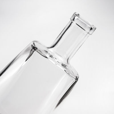 700 ml garrafa de vidro para vodka gin e vinho corpo de material de vidro logotipo aceitável