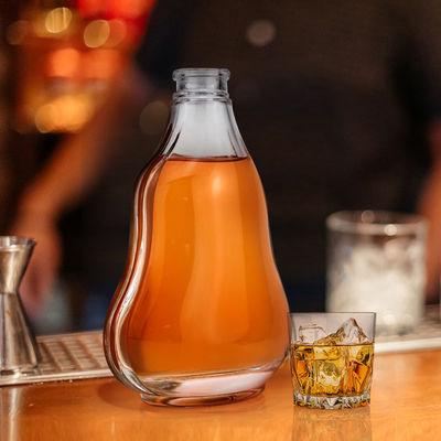 Manuseio de superfície com graxa ácida Garrafa de vidro transparente de 500 ml para Vodka Brandy Whiskey