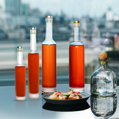 350 ml 375 ml 500 ml Vidro transparente redondo Whiskey Rum Garrafa de vinho com rolha de cortiça