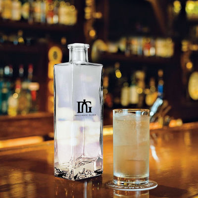 OEM/ODM Aceitável garrafa de vidro quadrada de 500 ml para bebidas bebidas alcoólicas