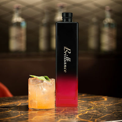 Garrafa de vidro graduado de 700 ml personalizada para licores e bebidas aceitável OEM / ODM