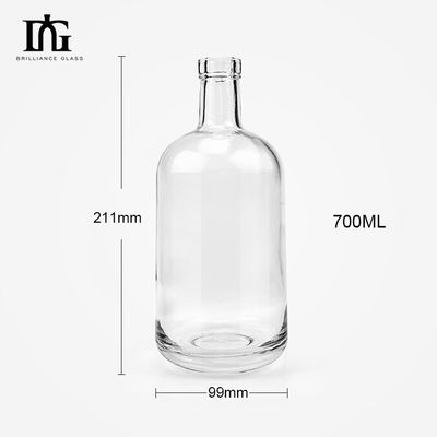 Fornecido livremente personalizado 700 ml Whiskey Rum Gin garrafa de álcool vazio com cortiça