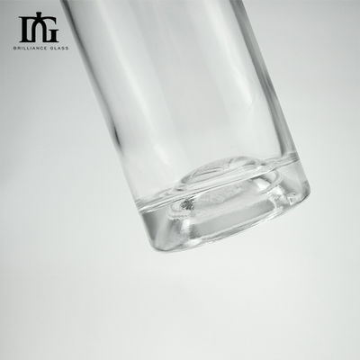 Superfície de gravação 700 ml Botella de vidro de boca larga de forma redonda para whisky de vodka transparente