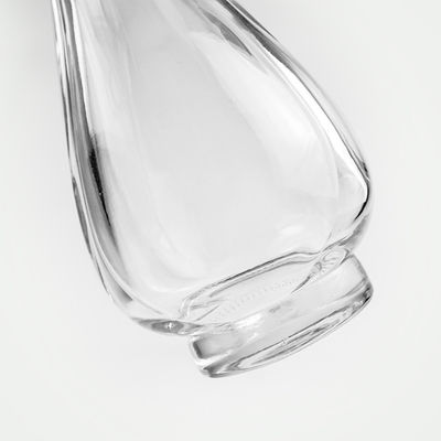 Garrafa de vidro âmbar com rolha de vidro 500 ml/700 ml/750 ml Capacidade Hotsale Perfume Vazio