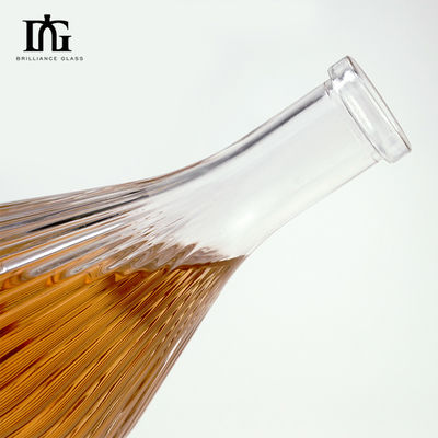 Garrafa de vidro de 450 ml/700 ml/750 ml gravada para apresentação comercial de bebidas alcoólicas em clara