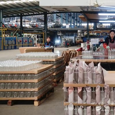 Garrafa de licor de colarinho de vidro com 375 ml 500 ml 700 ml 750 ml Capacidade e tampa correspondente