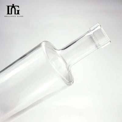 Bebidas industriais 750 ml Gin claro Vodka gelo garrafa de vidro de vinho com tipo de vedação CORK