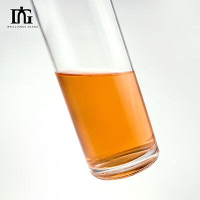Bebidas industriais 750 ml Gin claro Vodka gelo garrafa de vidro de vinho com tipo de vedação CORK
