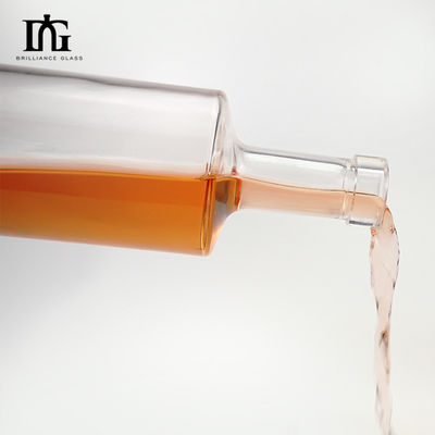 Bebidas industriais 750 ml Gin claro Vodka gelo garrafa de vidro de vinho com tipo de vedação CORK
