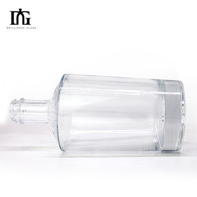 500 ml/700 ml Capacidade Clásica Vazia Flint Clear Round Glass Bottle para Gin Rum Whisky