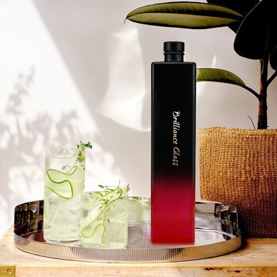Garrafas de vidro de baixo MOQ para Vodka Whisky Rum Gins em 500ml 700ml 750ml Tamanhos