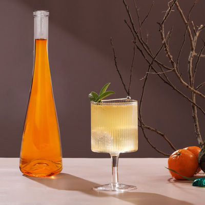 Garrafas Directas de 500 ml de vidro transparente e vazio para bebidas alcoólicas com rolha e tampa de parafuso