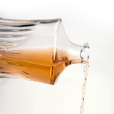 Impressão por serigrafia Estampagem a quente 750 ml Decantador de vidro transparente para licores e bebidas