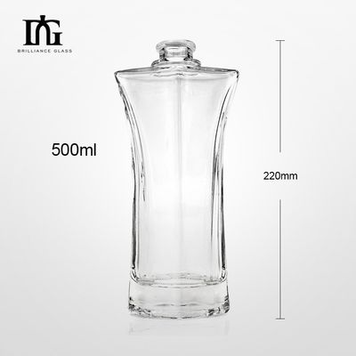 Whiskey Vodka Garrafa de vidro 500ml 750ml com forma única personalizada e tipo de tampa de cortiça