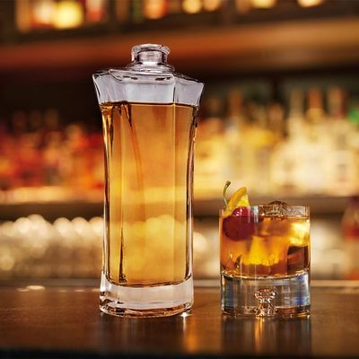 Whiskey Vodka Garrafa de vidro 500ml 750ml com forma única personalizada e tipo de tampa de cortiça