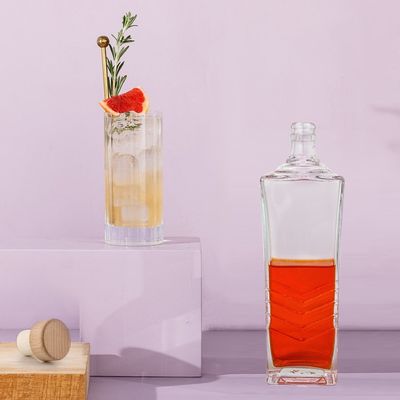 Garrafa de vinho de vidro transparente de 700 ml personalizada para bebidas alcoólicas de capacidade industrial de 700 ml