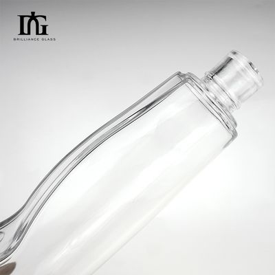 Material do colarinho de vidro Garrafas de vidro de 1500 ml para vodka personalizada em licores e bebidas