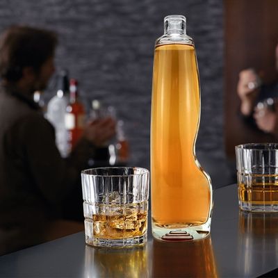Material do colarinho de vidro Garrafas de vidro de 1500 ml para vodka personalizada em licores e bebidas