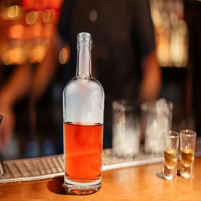500ml 700ml 750ml Super Flint Glass Bottle Whiskey Vodka Gin Bottle with Cork Screw Cap Tipo