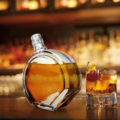 Garrafa especial de vidro transparente de 50 cl com gravação para Vodka Whiskey Gin Rum aceitável OEM/ODM