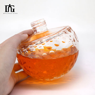 Botão de vidro transparente de 700 ml com forma de crânio única e cortiça gravada