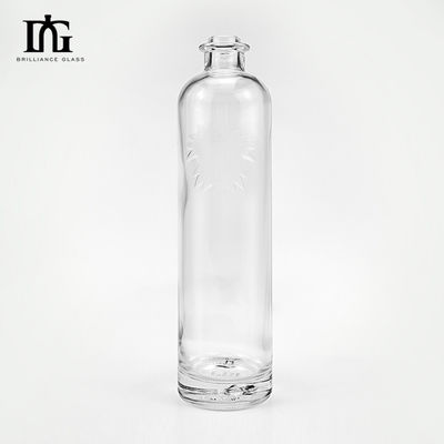 OEM/ODM aceitável 750ml Vodka Liquor garrafa de vidro com tampa de metal e tampa de parafuso de cortiça