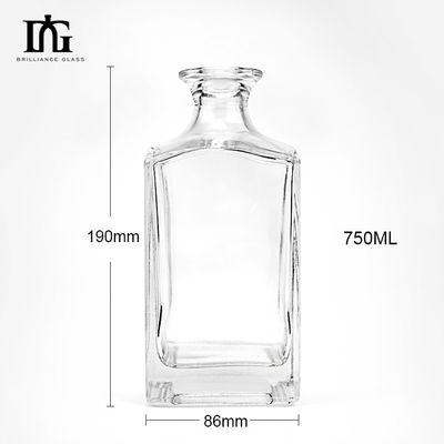 Garrafa de whisky de vidro de 500 ml/700 ml/750 ml/1000 ml com desenho quadrado