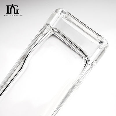 650 ml Creative Whiskey Vodka Garrafas de vidro com cortiça e tampa de parafuso