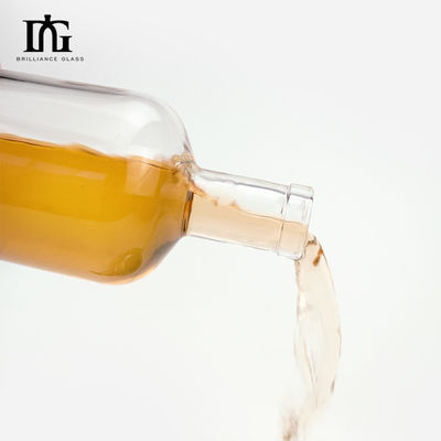 Material do colarinho Vidro 500 ml/700 ml Botões de álcool vazios redondos com rolhas de cortiça
