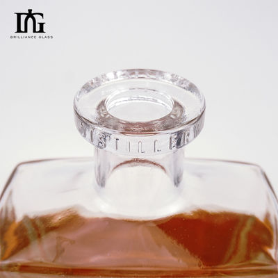 Garrafa de vidro de vodka com cortiça Super Flint 700ml 750ml 1000ml aceitável Logotipo do cliente