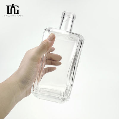 Corpo Material vidro Transparente 700ml Quadrado Vidro garrafa de licor Vodka Whiskey Gin garrafa com cortiça