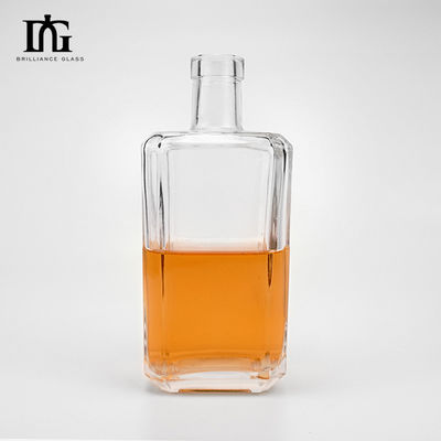 Corpo Material vidro Transparente 700ml Quadrado Vidro garrafa de licor Vodka Whiskey Gin garrafa com cortiça
