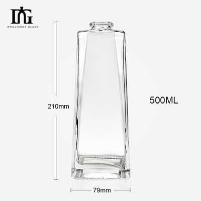 Fabricado sob medida Design Único 500ml Garrafa Triângulo Gravado Tequila Garrafa de vidro com tampa