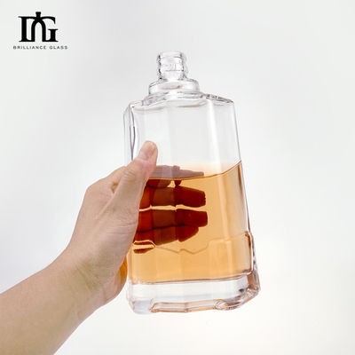 Fota de vidro de 700 ml de forma personalizada para rum, uísque e mais aceitável OEM/ODM
